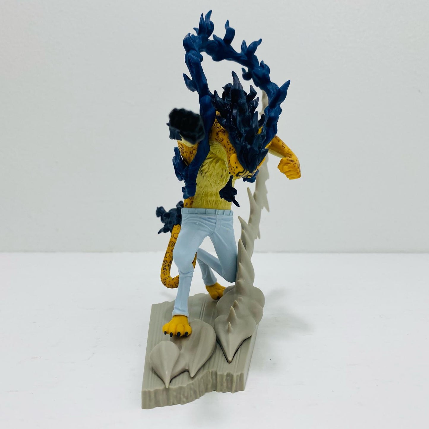 【中古】 ロブ・ルッチ戦光絶景-ROBLUCCIネコネコの実モデル：レオパルド（豹）覚醒フォルム-「ワンピース」【フィギュア】