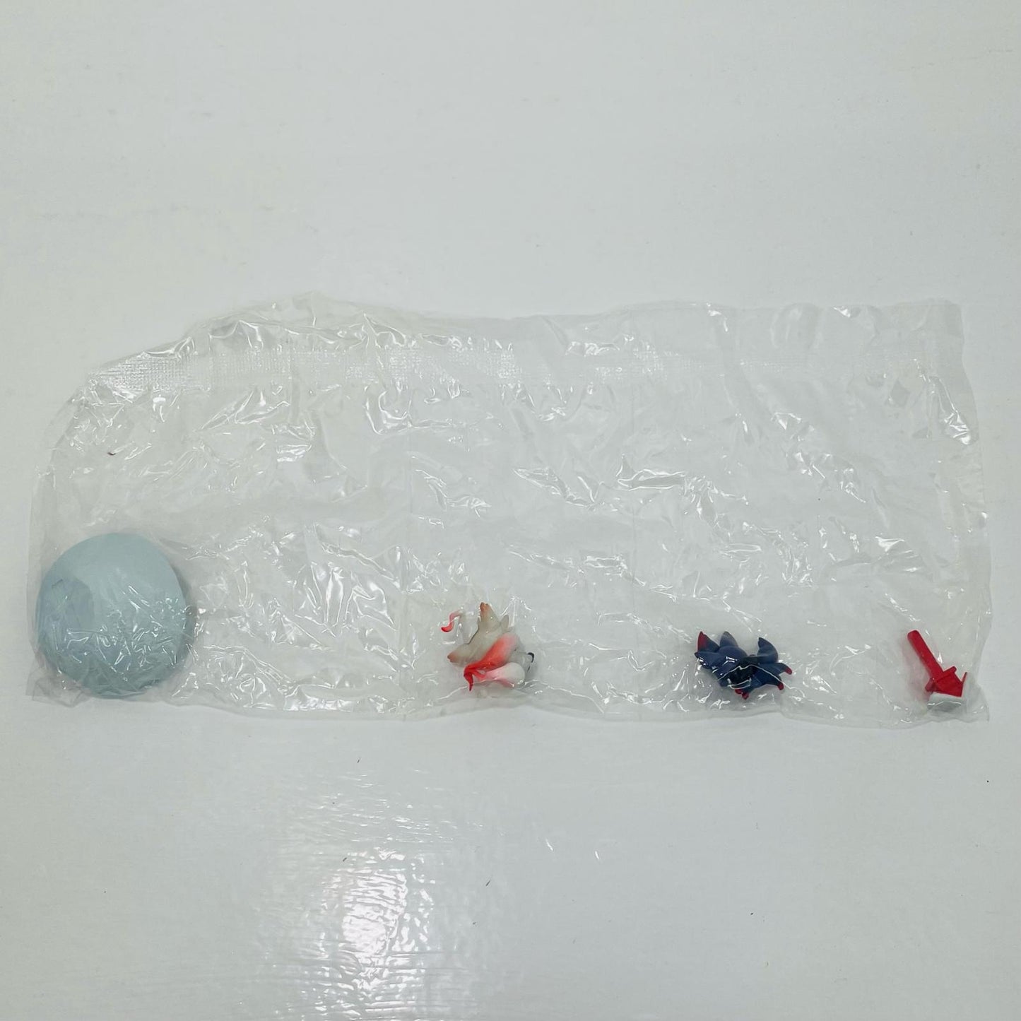 5. Zorua & Zorua (Hisuian Form) "Pokémon Terrarium Collection 14" [Figure]