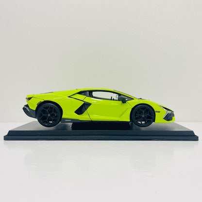1/18 Lamborghini Revuelto (light green)