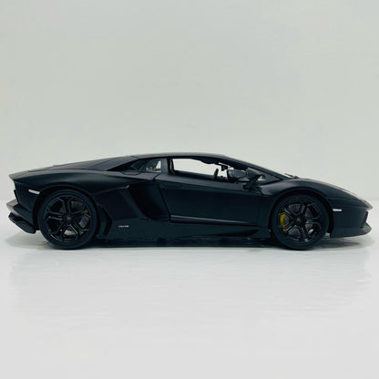 1/18 Lamborghini Aventador LP 700-4 (Black)
