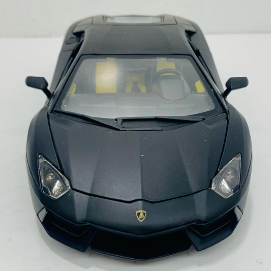 1/18 Lamborghini Aventador LP 700-4(ブラック)