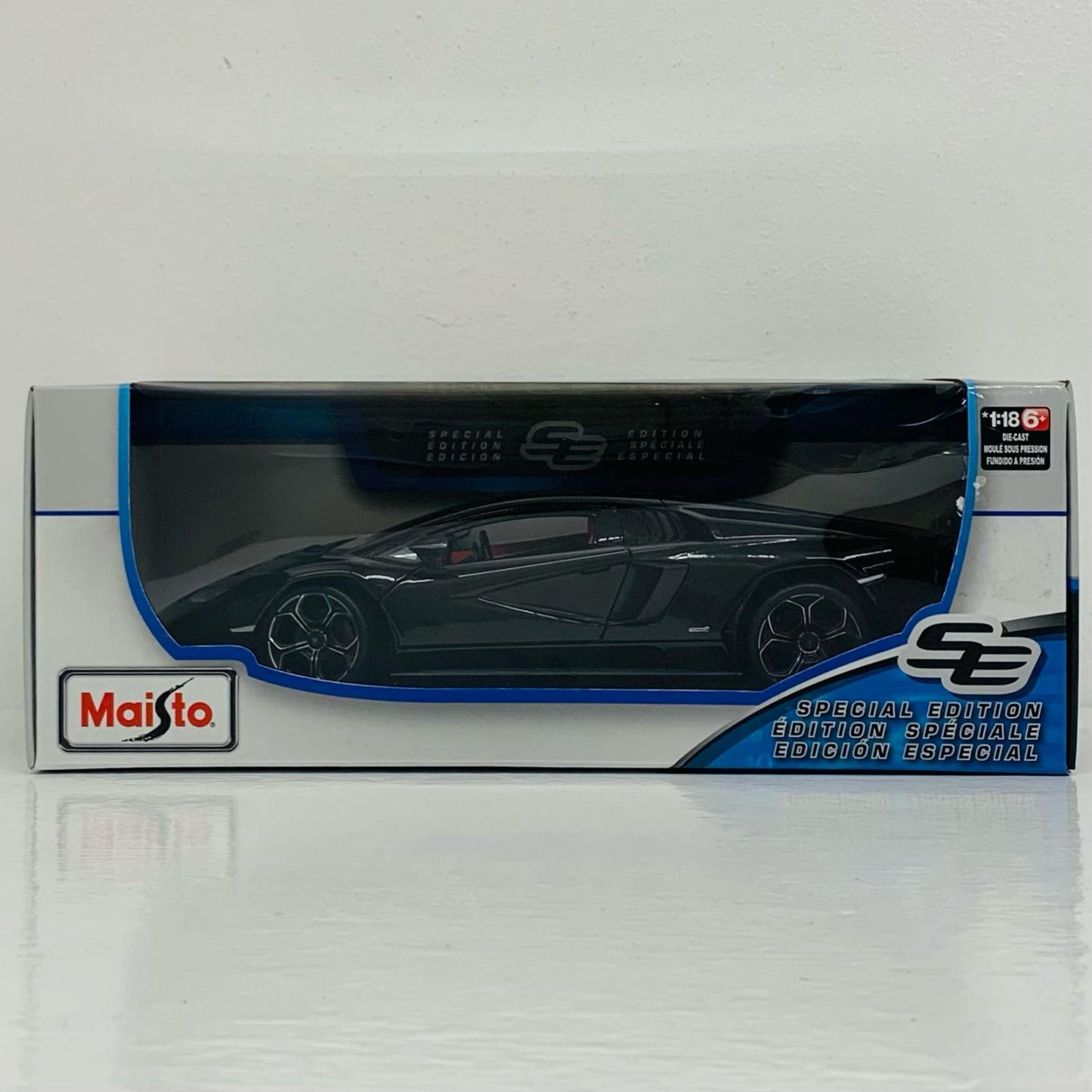 1/18 Lamborghini Countach LPI 800-4(ブラック) 「SPECIA
