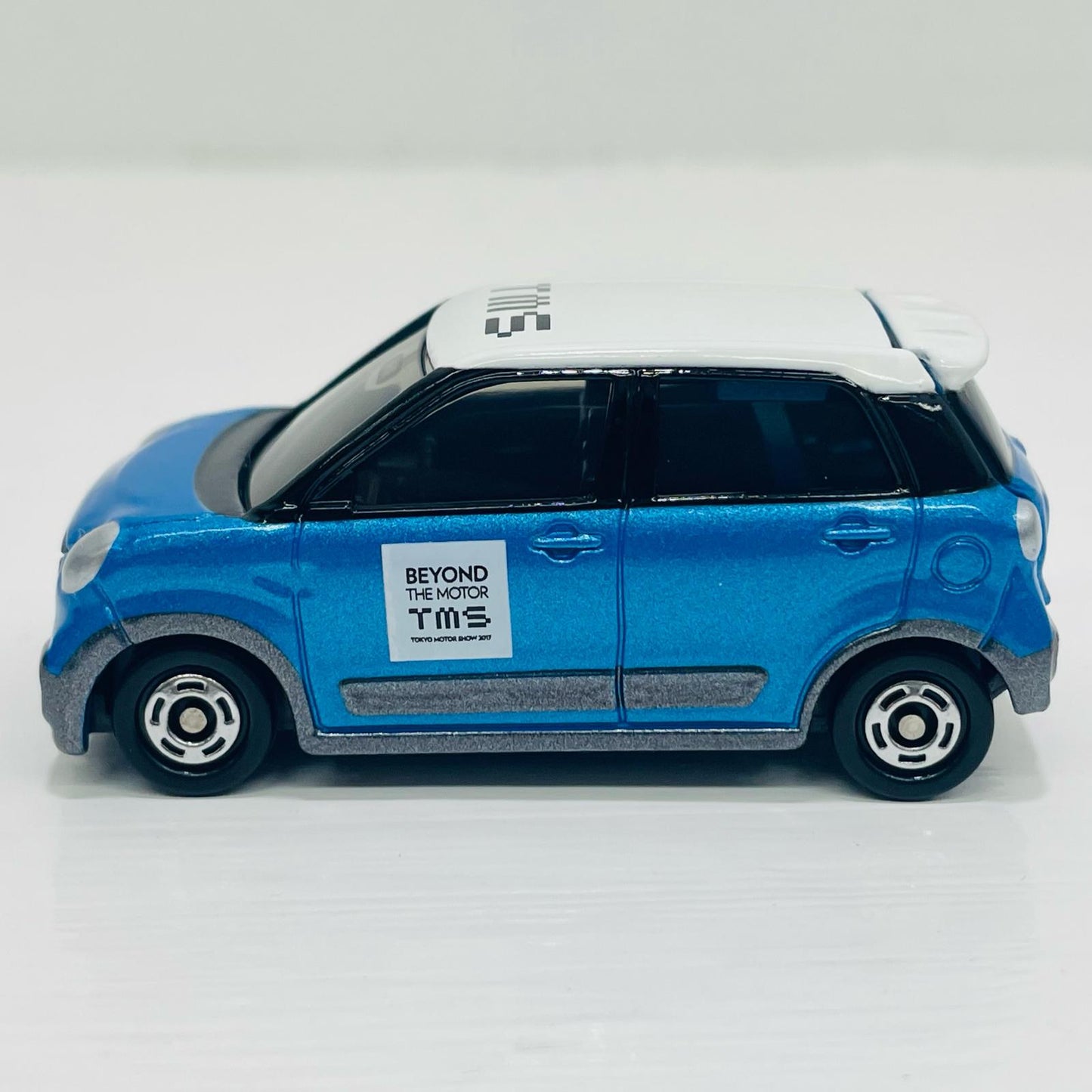 1/58 ダイハツ キャスト(メタリックブルー×ホワイト) 「トミカ BEYOND THE MOTOR No.1」 東京モーターショー2017開催記念