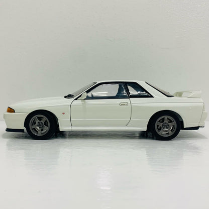 1/18 NISSAN SKYLINE GT-R R32 (クリスタルホワイト)