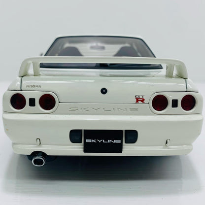 1/18 NISSAN SKYLINE GT-R R32 (クリスタルホワイト)