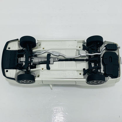 1/18 NISSAN SKYLINE GT-R R32 (クリスタルホワイト)