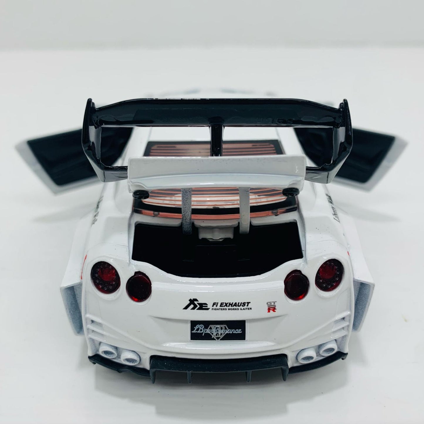 1/32 GT-R R35 プルバックミニカー