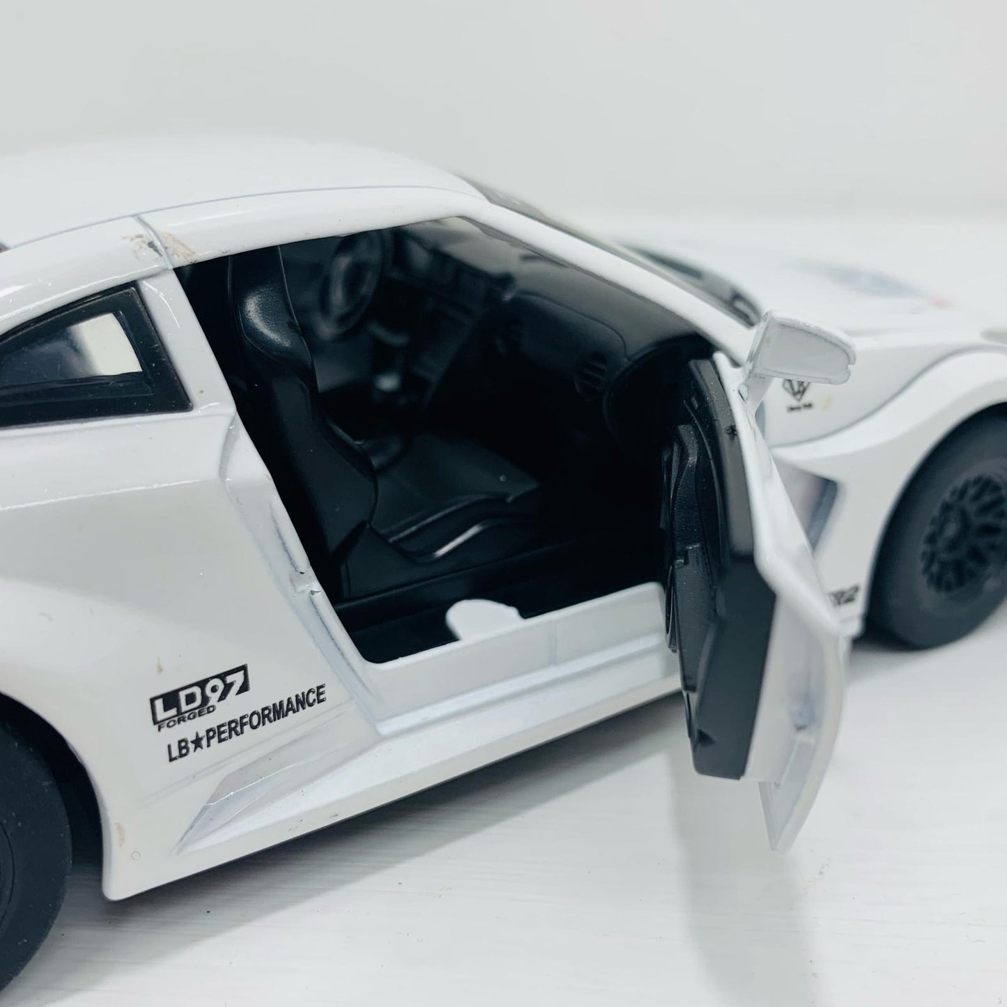 1/32 GT-R R35 プルバックミニカー
