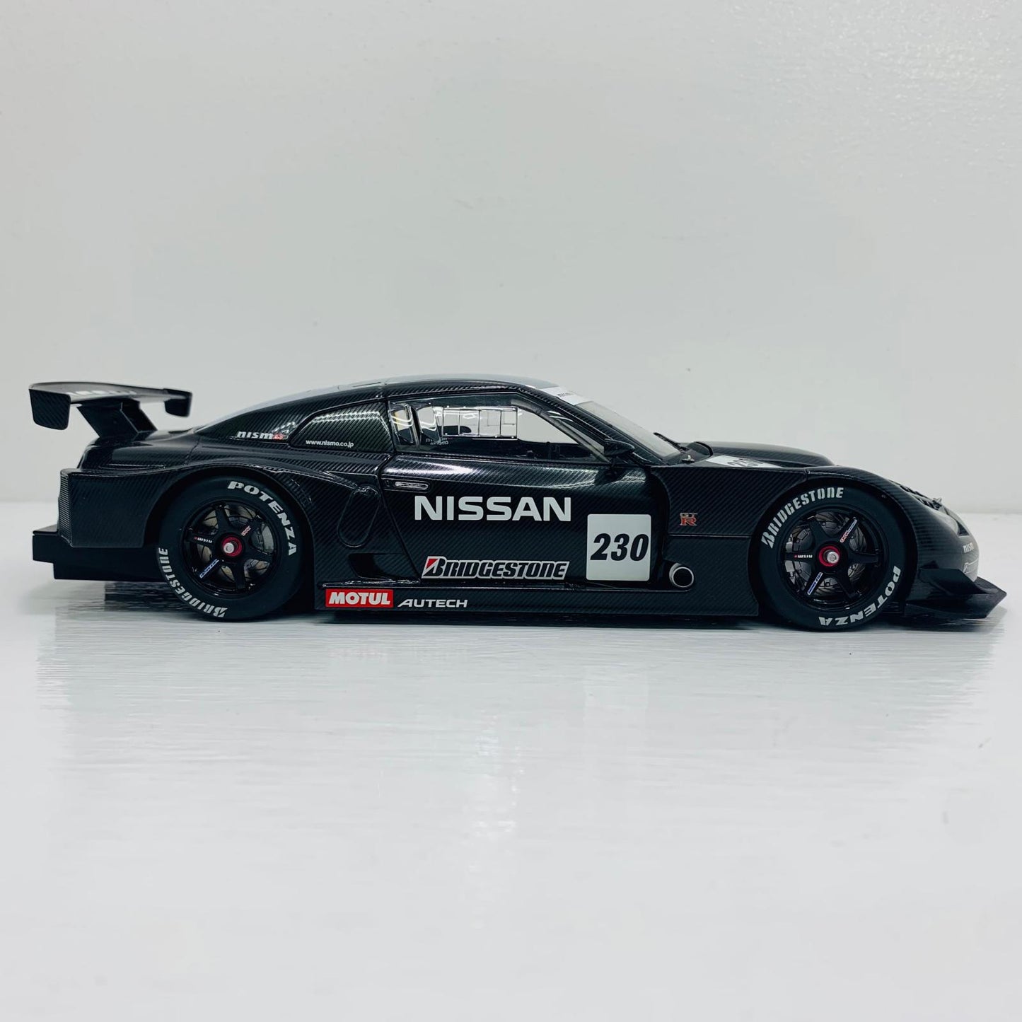 おもちゃ・玩具 1/18 GT-R TEST CAR SUPER GT 2008 BRIDGESTONE #230(ブラック) その他TOY【飾磨店】