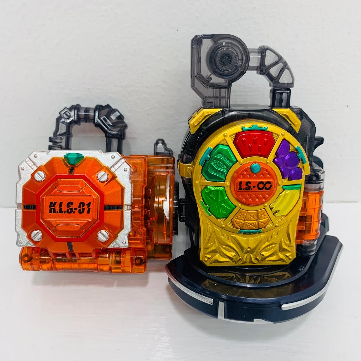 おもちゃ・玩具 DX極ロックシード＆カチドキロックシードセット「仮面ライダー鎧武」【飾磨店】