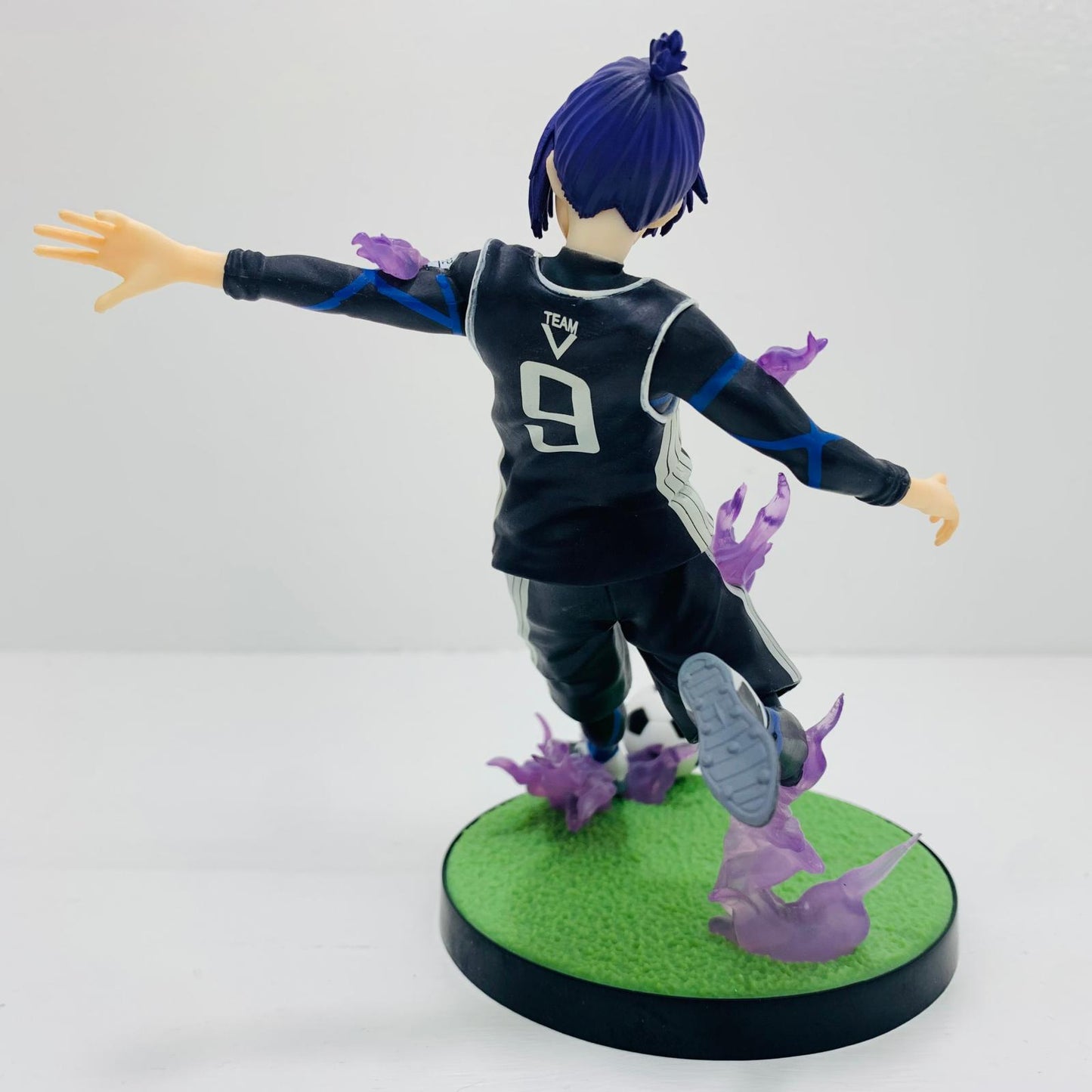 フィギュア D賞/御影玲王フィギュア「武器を持て破壊者(ストライカー)よ!!/一番くじブルーロック」 一番くじ D賞【フィギュア】【飾磨店】