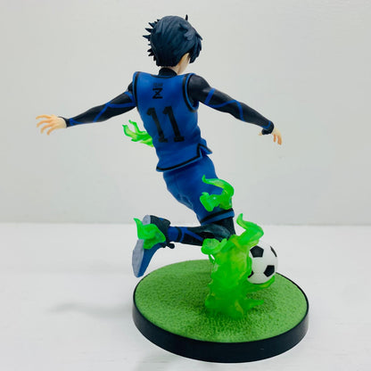 フィギュア A賞/潔世一フィギュア「武器を持て破壊者(ストライカー)よ!!/一番くじブルーロック」 一番くじ A賞【フィギュア】【飾磨店】