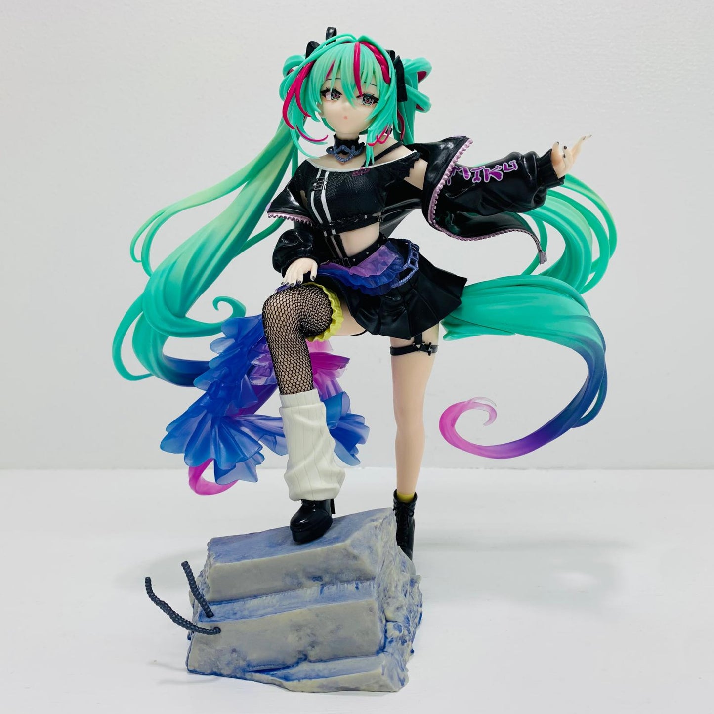 フィギュア 初音ミク-Punk!-FIGURIZMα「初音ミクシリーズ」【フィギュア】【飾磨店】