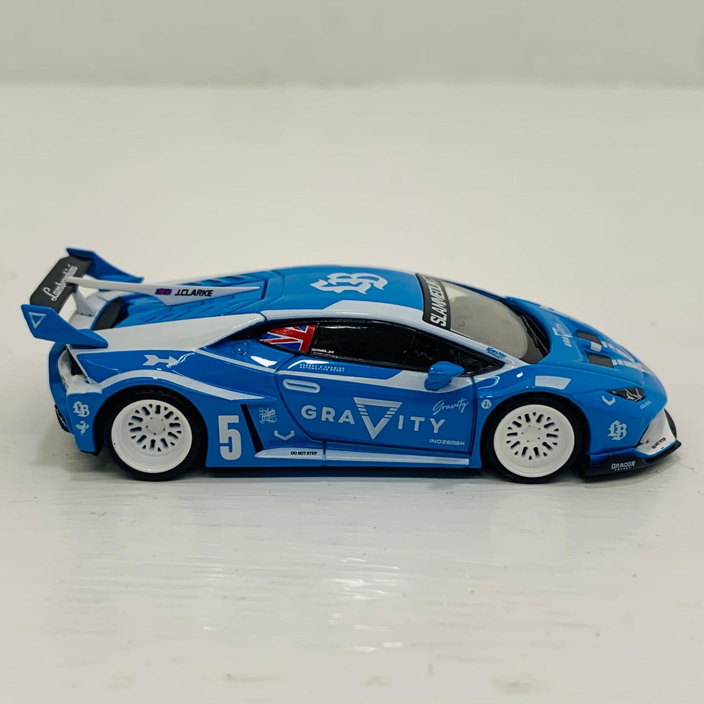 おもちゃ・玩具 1/64 ランボルギーニ ウラカン LB★WORKS GT GRAVITY (右ハンドル) 「ミニGTシリーズ」【飾磨店】
