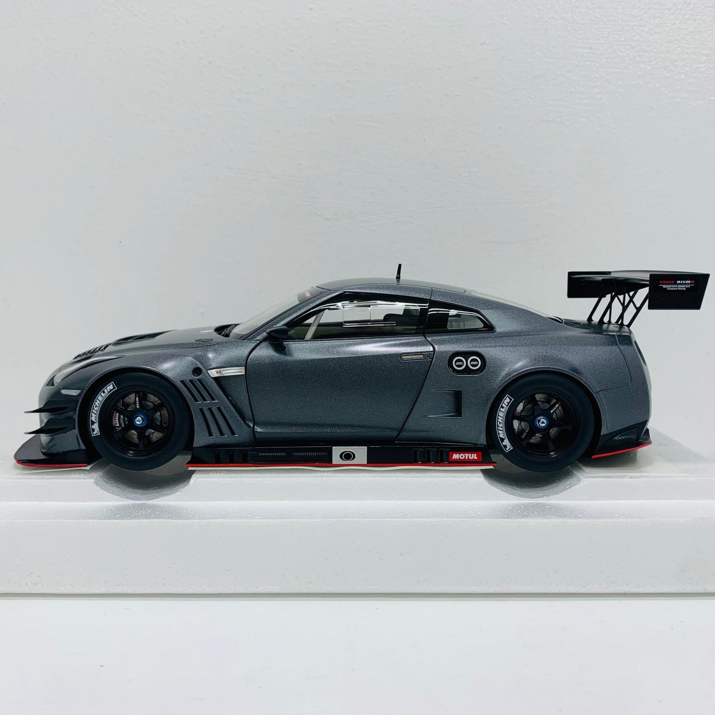 おもちゃ・玩具 1/18 日産 GT-R NISMO GT3(ダークマット・グレー)【飾磨店】