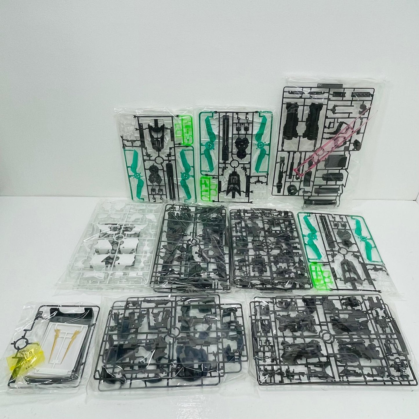 プラモデル 1/60PGRX-0ユニコーンガンダム最終決戦Ver.「機動戦士ガンダムUC」プレミアムバンダイ限定【飾磨店】
