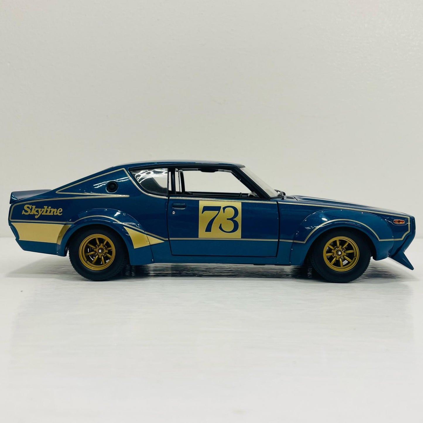 おもちゃ・玩具 1/18 Nissan Skyline GTR KPGC110 Tokyo MotorShow1972(ブルーメタリック)【飾磨店】