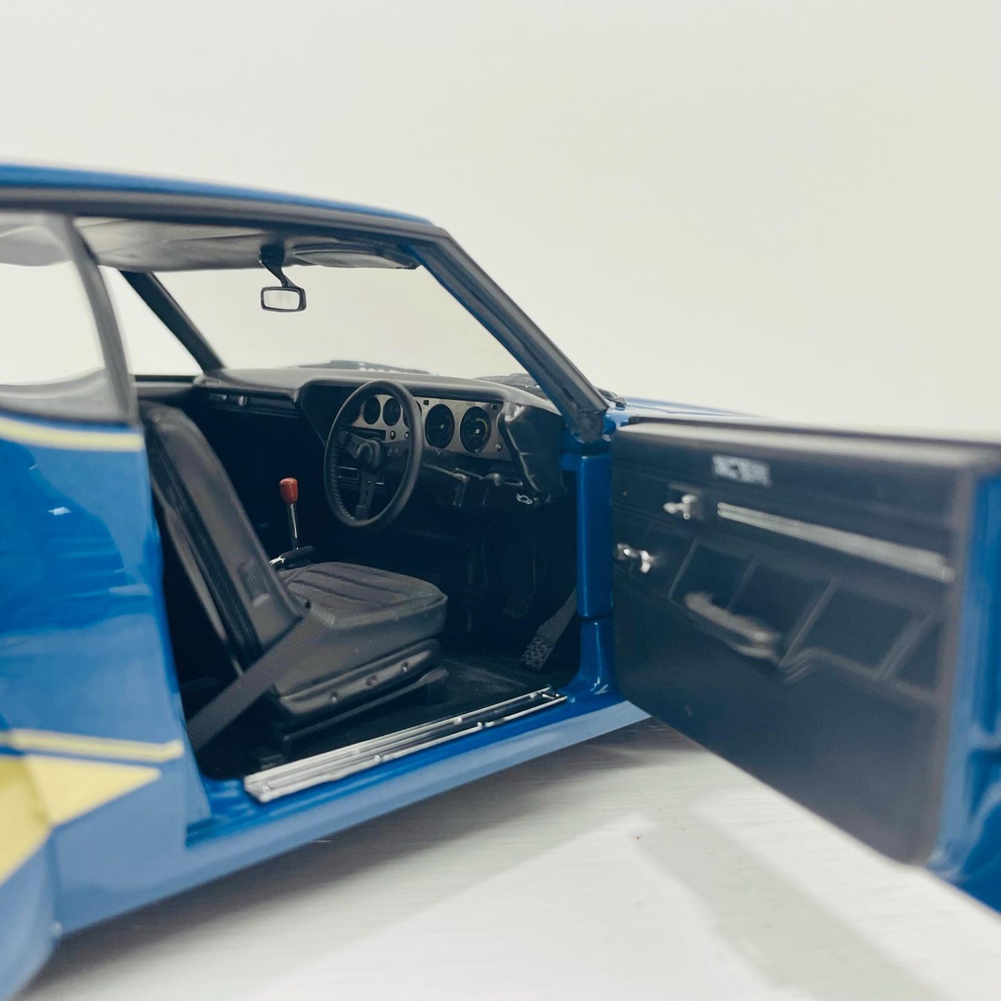 おもちゃ・玩具 1/18 Nissan Skyline GTR KPGC110 Tokyo MotorShow1972(ブルーメタリック)【飾磨店】