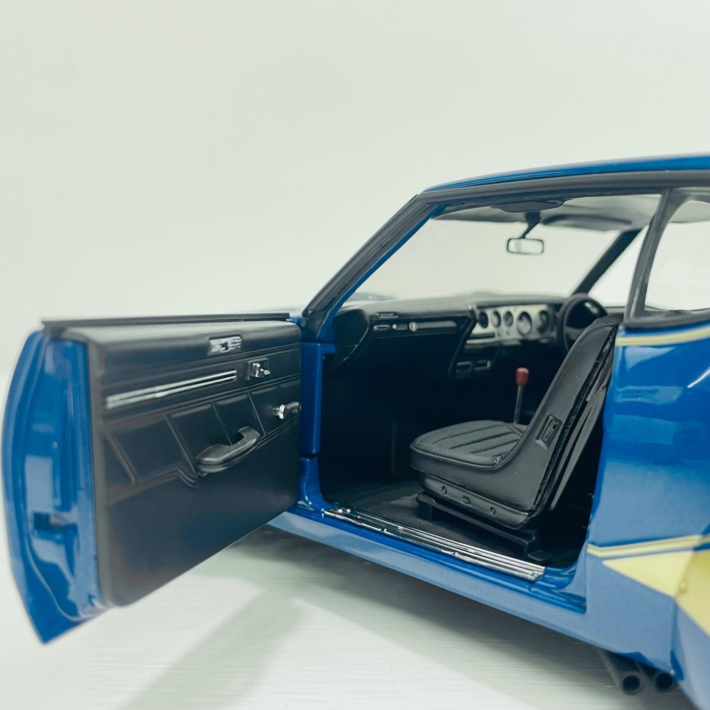おもちゃ・玩具 1/18 Nissan Skyline GTR KPGC110 Tokyo MotorShow1972(ブルーメタリック)【飾磨店】