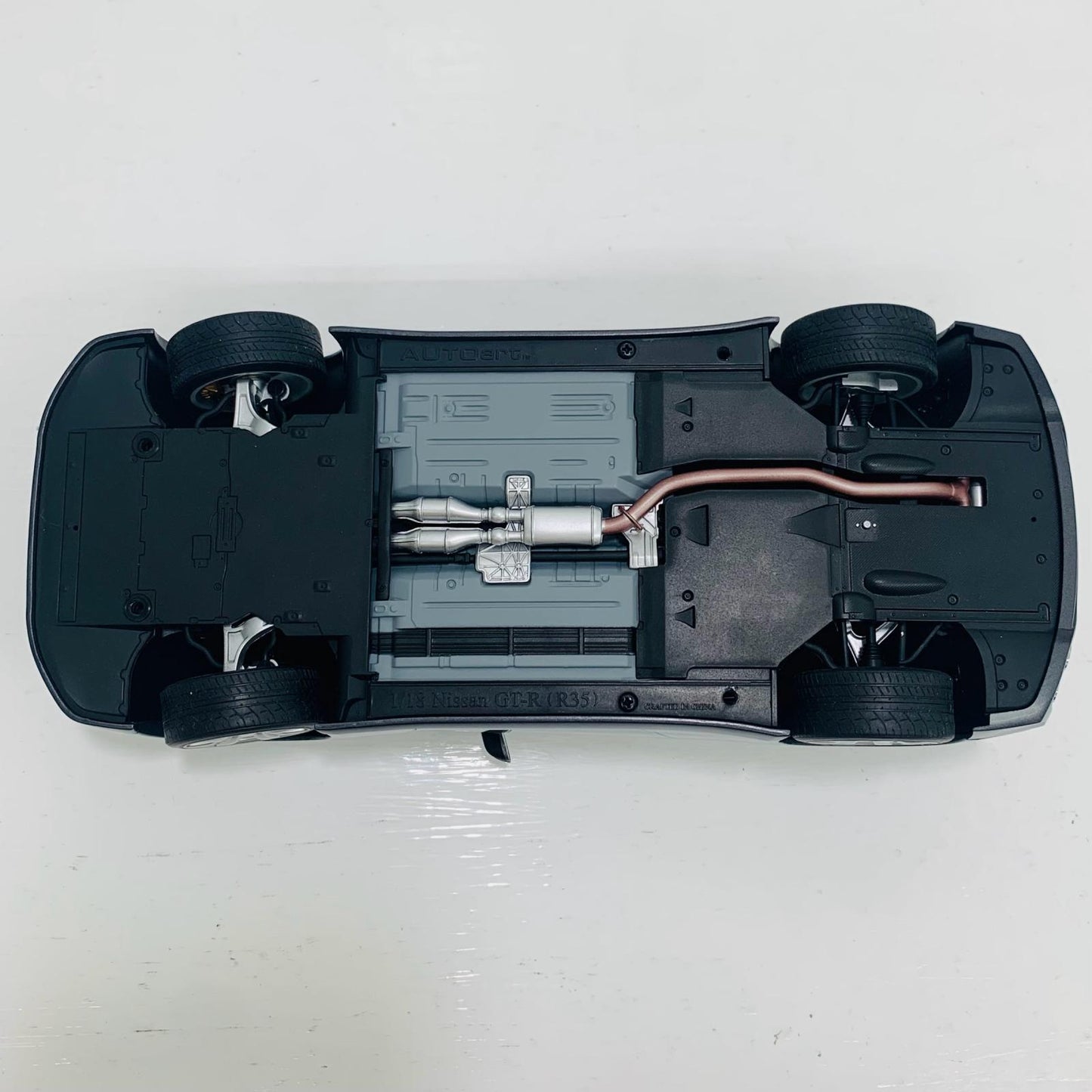 おもちゃ・玩具 1/18 NISSAN GT-R R35(グレイ) 「NISSAN MODEL CAR COLLECT【飾磨店】