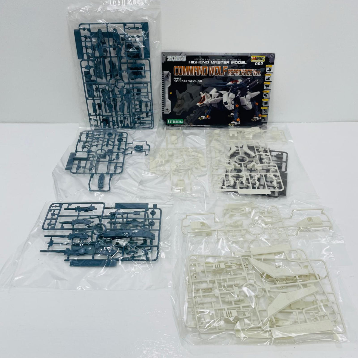 プラモデル 1/72RHI-3コマンドウルフリパッケージ版「ZOIDSゾイド」HMM[ZD097] プラモデル '''1/72【飾磨店】