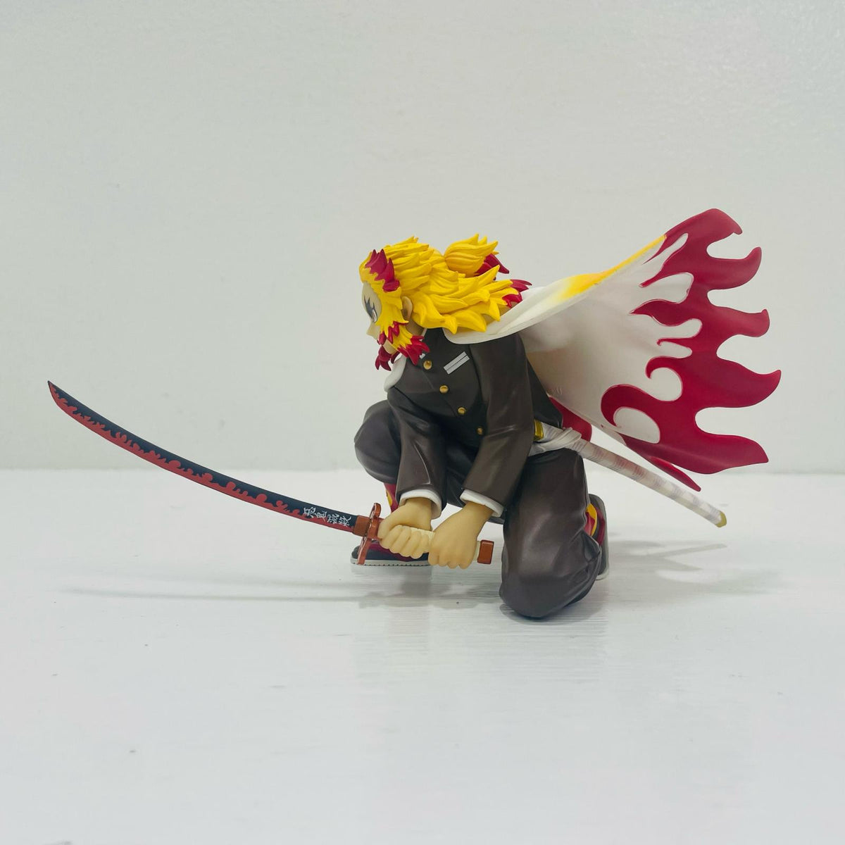 フィギュア 煉獄杏寿郎・戦闘Ver.ぬーどるストッパーフィギュア「鬼滅の刃」 ぬーどるストッパー【フィギュア】【飾磨店】