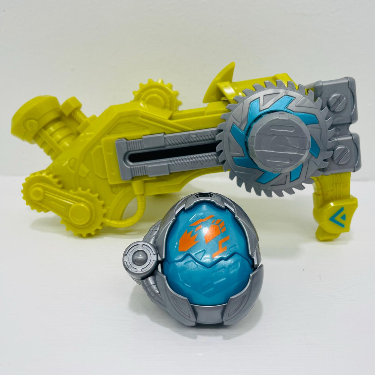 フィギュア DXスラッシュボーンバックル＆ライドエグズ4セット「仮面ライダーマイス」【フィギュア】【飾磨店】