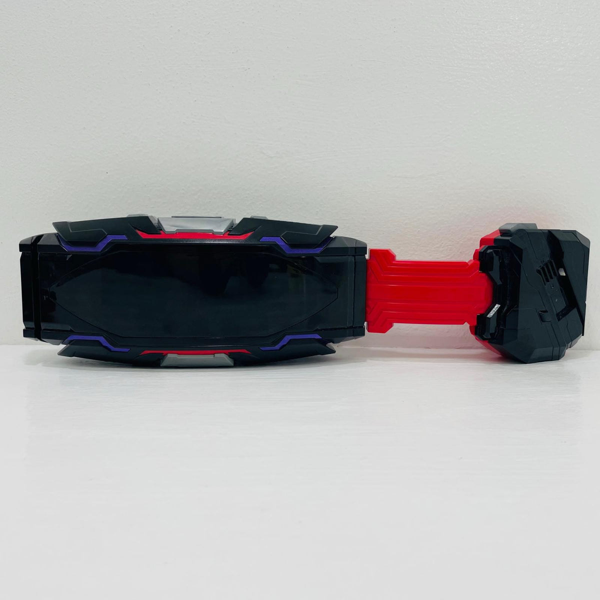 おもちゃ・玩具 変身ベルトDXヴィジョンドライバー「仮面ライダーギーツ」プレミアムバンダイ限定【飾磨店】