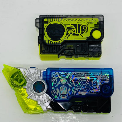 おもちゃ・玩具 変身ベルトDX飛電ゼロワンドライバー＆ゼロツープログライズキー＆ゼロツードライバーユニット「仮面ライダーゼロワン」【飾磨店】