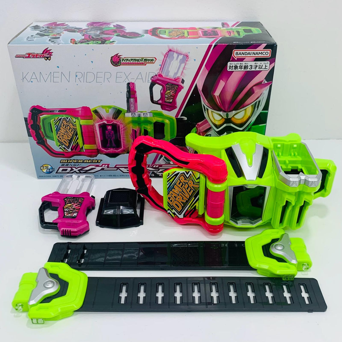 おもちゃ・玩具 SUPERBEST変身ベルトDXゲーマドライバー「仮面ライダーエグゼイド」【飾磨店】