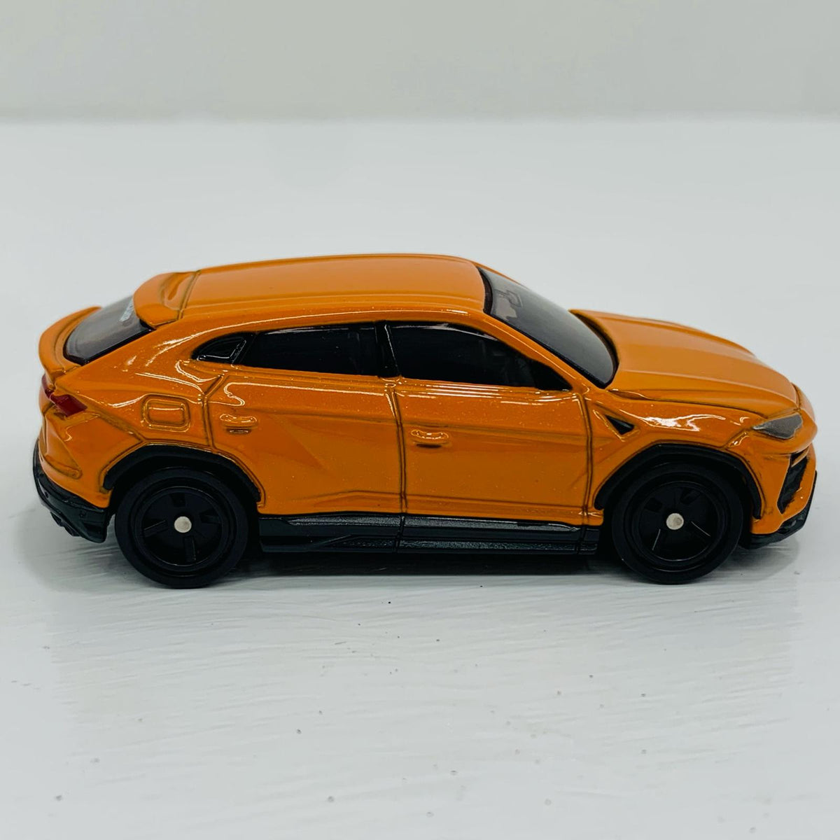 おもちゃ・玩具 1/66 ランボルギーニ ウルス(オレンジ) 「トミカ」 '''1/66【飾磨店】