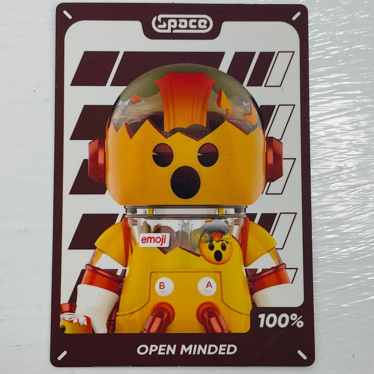 フィギュア 【シークレット1】OPEN MINDED 「POPMART MEGA SPACE MOLLY 100%×emoji シリーズ」【フィギュア】【飾磨店】