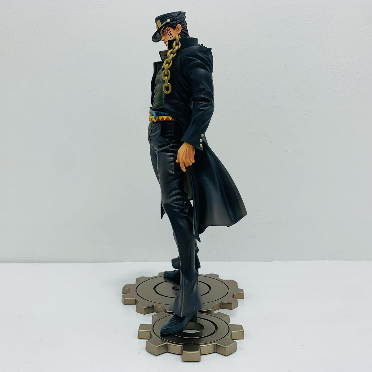 フィギュア 空条承太郎「ジョジョの奇妙な冒険第三部スターダストクルセイダース」FIGUREMUSEUM1/8塗装済み完成品【フィギュア】【飾磨店】