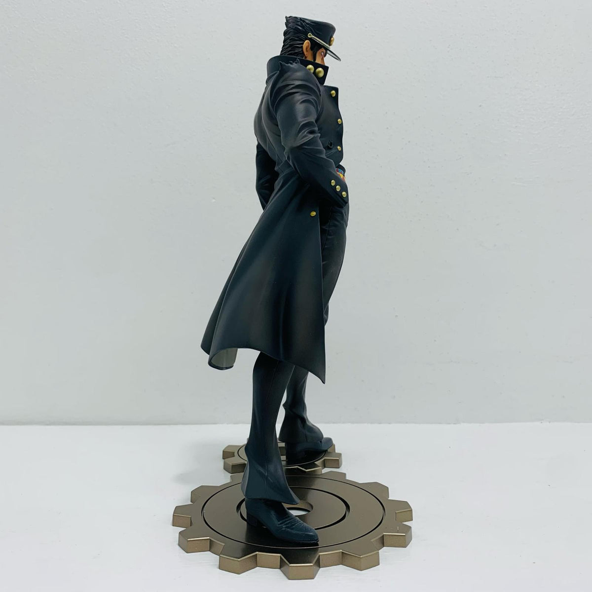 フィギュア 空条承太郎「ジョジョの奇妙な冒険第三部スターダストクルセイダース」FIGUREMUSEUM1/8塗装済み完成品【フィギュア】【飾磨店】