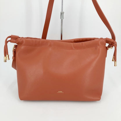 A.P.C | アーペーセー SAC NINON CROSSBODY BAG ショルダーバッグ PUAAT-F61583 オレンジ【イオン広店】