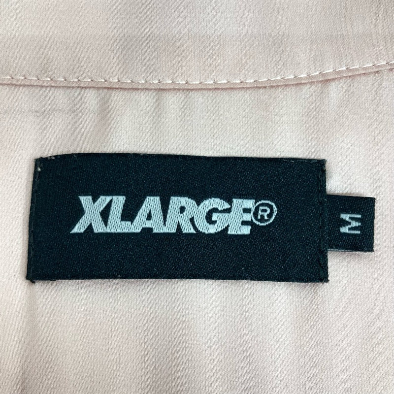 X-LARGE | エクストララージ S/S ACCIDENT SATIN SHIRT 半袖シャツ 01192404 ピンク サイズ：M【イオン広店】