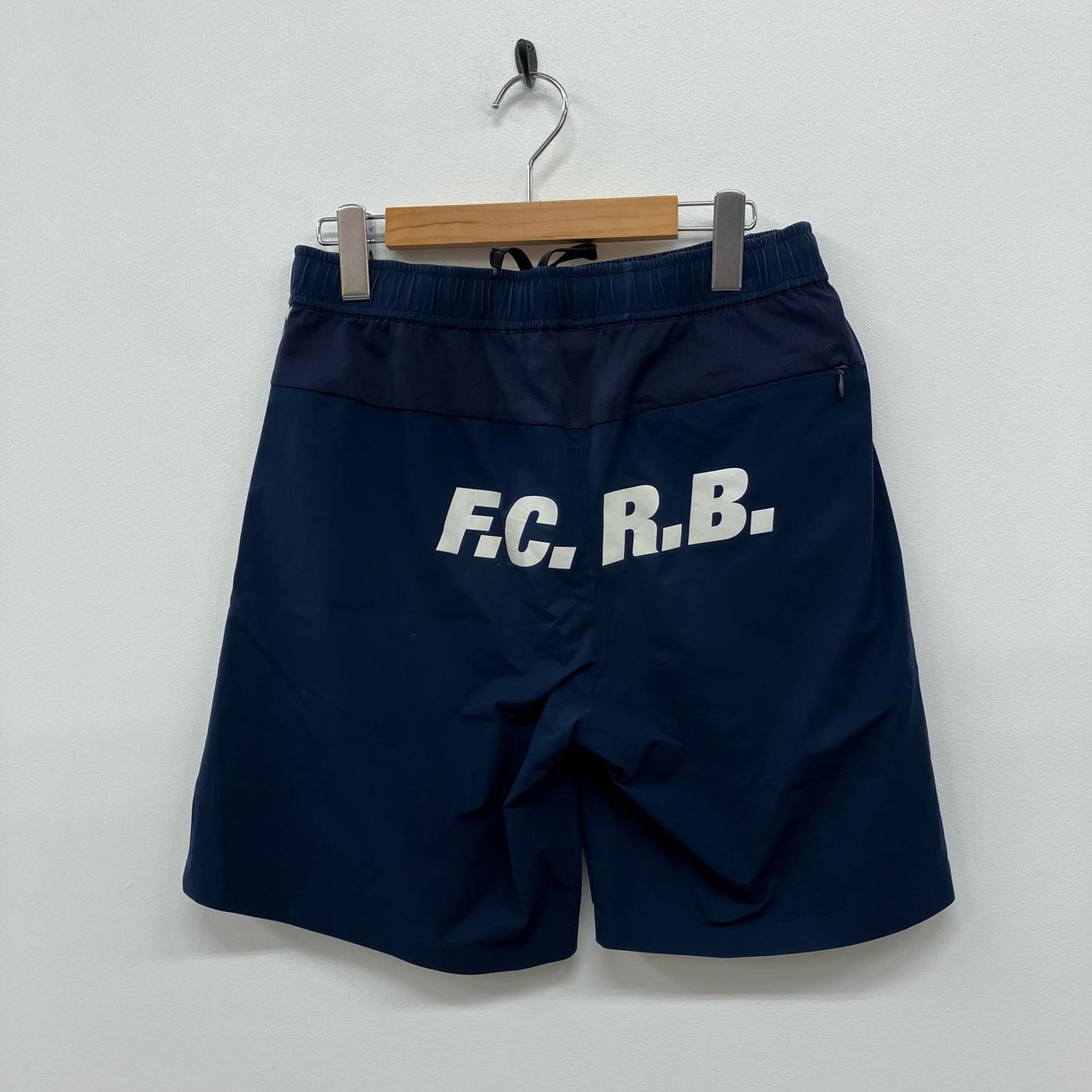 FCRB | エフシーアールビー game shorts ショートパンツ ネイビー サイズ：M【イオン広店】
