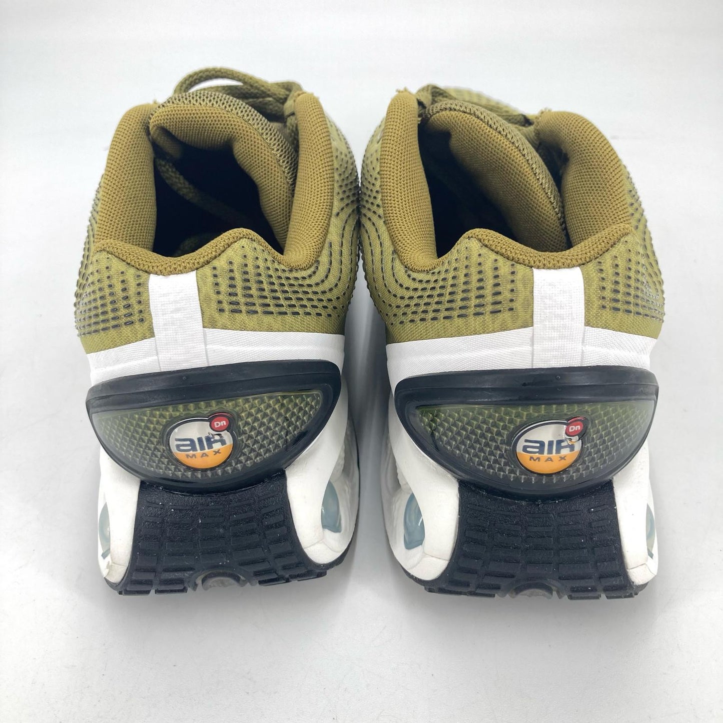 NIKE | ナイキ AIR MAX Dn スニーカー DV3337-300 オリーブ 26.5cm【イオン広店】