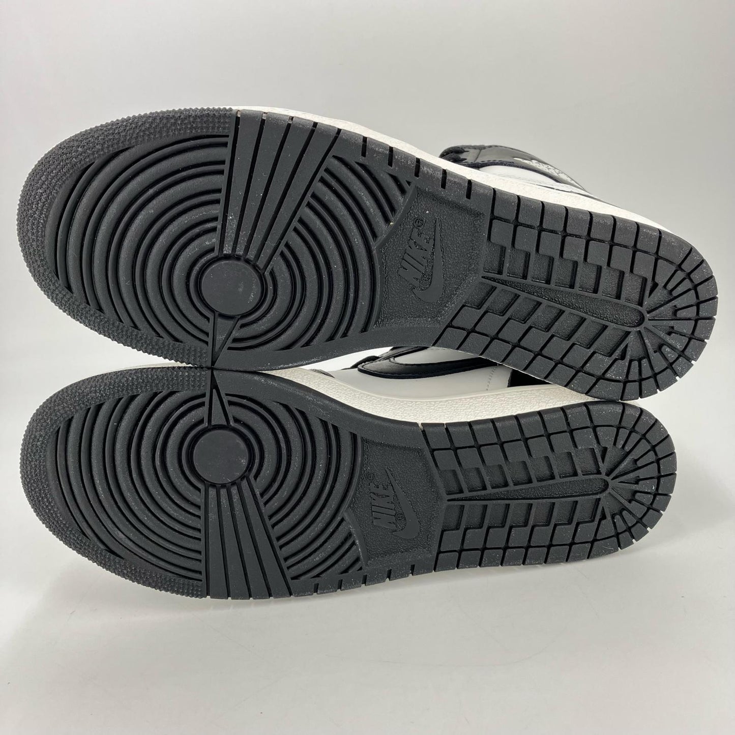 NIKE AIR JORDAN | ナイキ　エアー　ジョーダン Air Jordan 1 High '85 'Black/White' スニーカー BQ4422-001 ブラック 27cm【イオン広店】