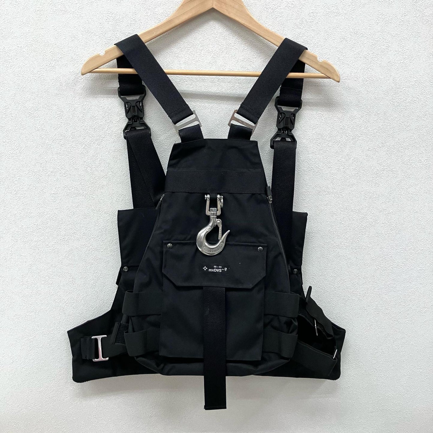 JUNYA WATANABE COMME des GARCONS MAN | ジュンヤワタナベコムデギャルソンマン MXDVS コラボベスト ベスト WM-K201-051 ブラック【イオン広店】