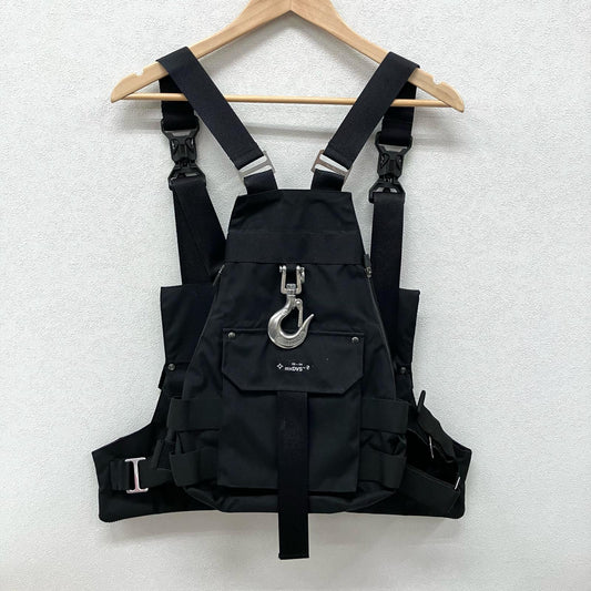 JUNYA WATANABE COMME des GARCONS MAN | ジュンヤワタナベコムデギャルソンマン MXDVS コラボベスト ベスト WM-K201-051 ブラック【イオン広店】