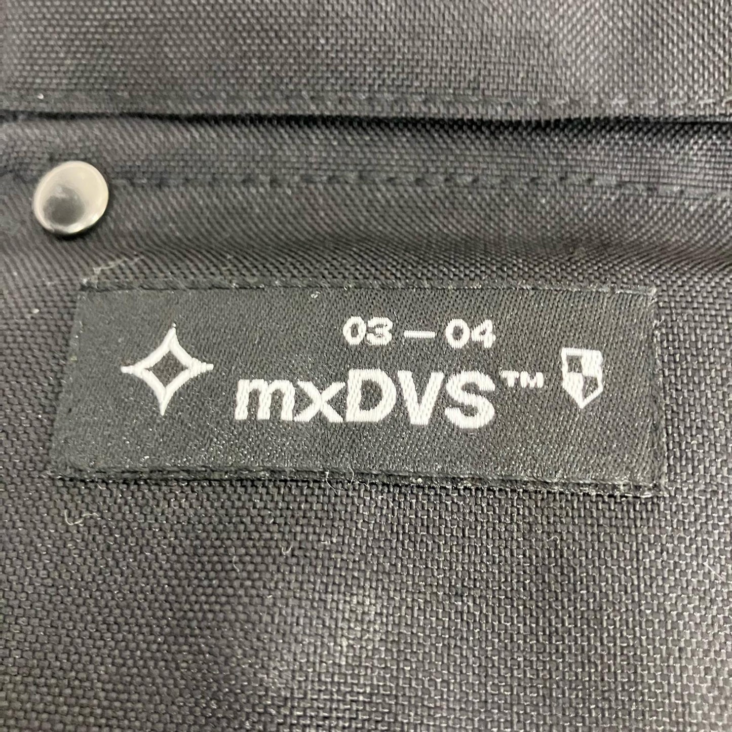 JUNYA WATANABE COMME des GARCONS MAN | ジュンヤワタナベコムデギャルソンマン MXDVS コラボベスト ベスト WM-K201-051 ブラック【イオン広店】