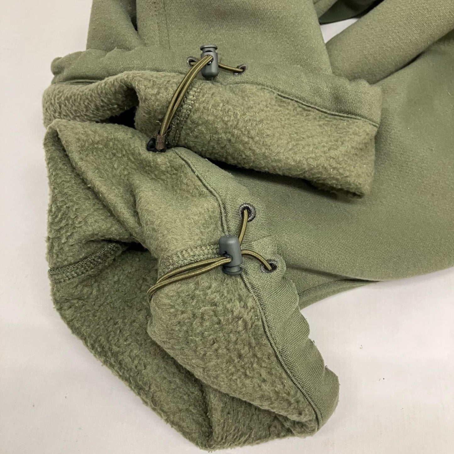 DAIWA PIER39 | ダイワピア TECH SWEAT 6P PANTS パンツ BP-53022W カーキ サイズ：M【イオン広店】