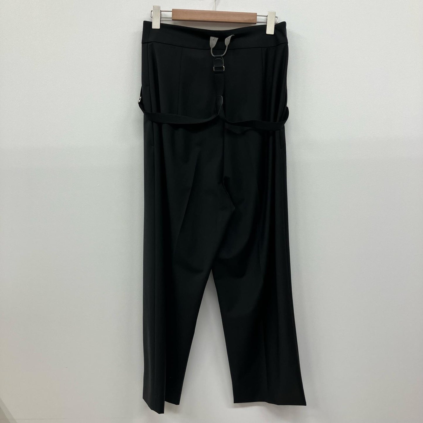 BEAUTY & YOUTH UNITED ARROWS | ビューティーアンドユースユナイテッドアローズ トロピカルハイウエストサスペンダーパンツ パンツ 1614-299-5998 ブラック サイズ：M【イオン広店】