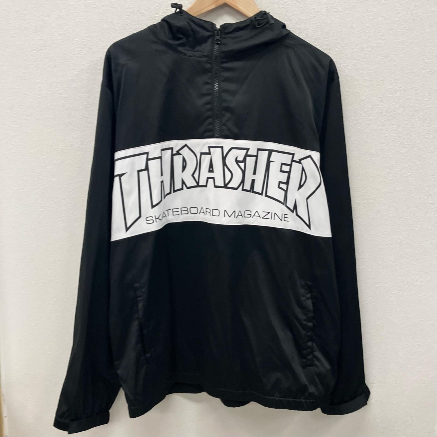THRASHER | スラッシャー MAG ANORAK-PK パーカー TH5160 ブラック サイズ：XL【イオン広店】