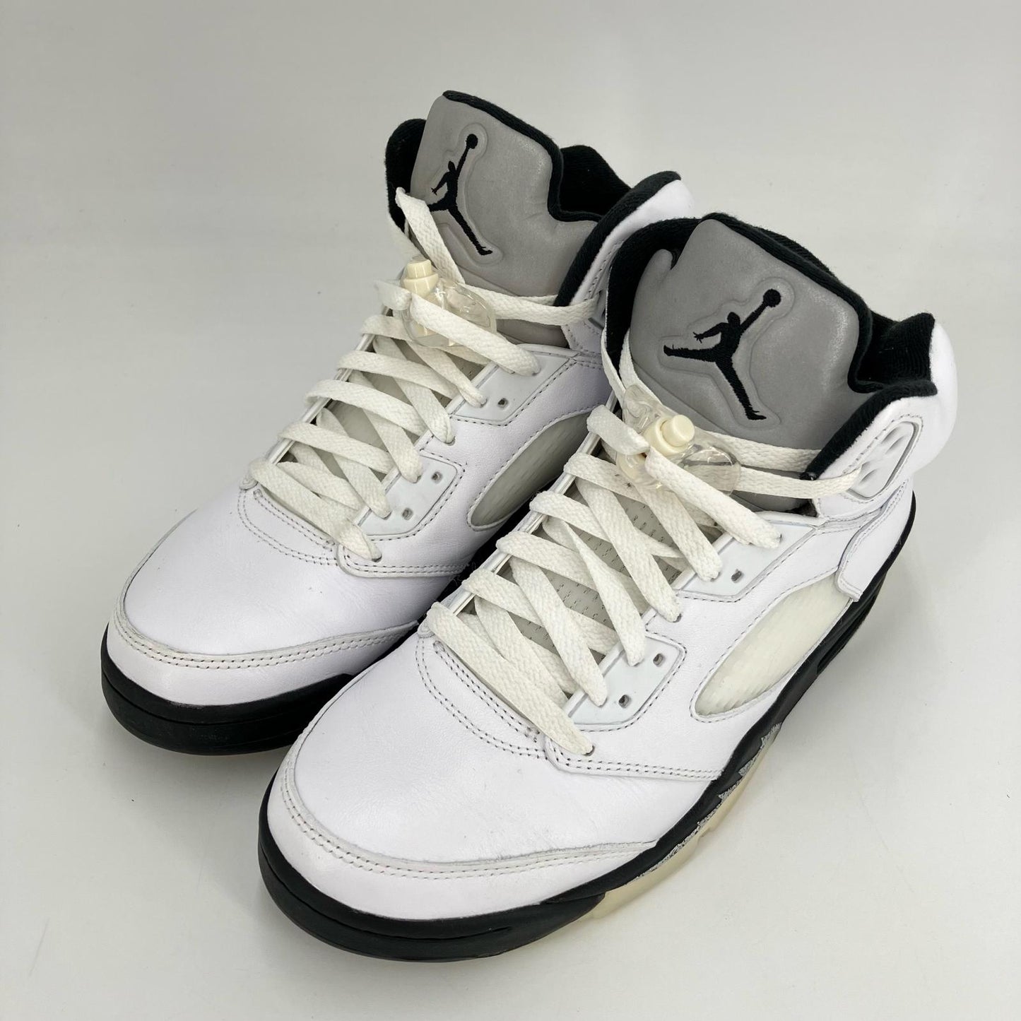 NIKE AIR JORDAN | ナイキ　エアー　ジョーダン Air Jordan 5 Retro 'White and Black' スニーカー DD0587-110 ホワイト 26.5cm【イオン広店】
