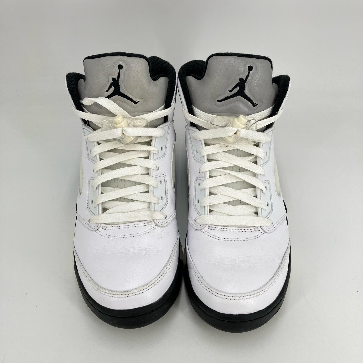NIKE AIR JORDAN | ナイキ　エアー　ジョーダン Air Jordan 5 Retro 'White and Black' スニーカー DD0587-110 ホワイト 26.5cm【イオン広店】