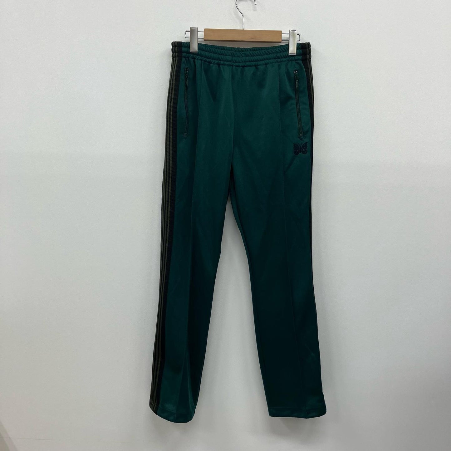 Needles | ニードルス Needles × jeans factory clothes SP NARROW TRAC パンツ HM387 グリーン サイズ：S【イオン広店】