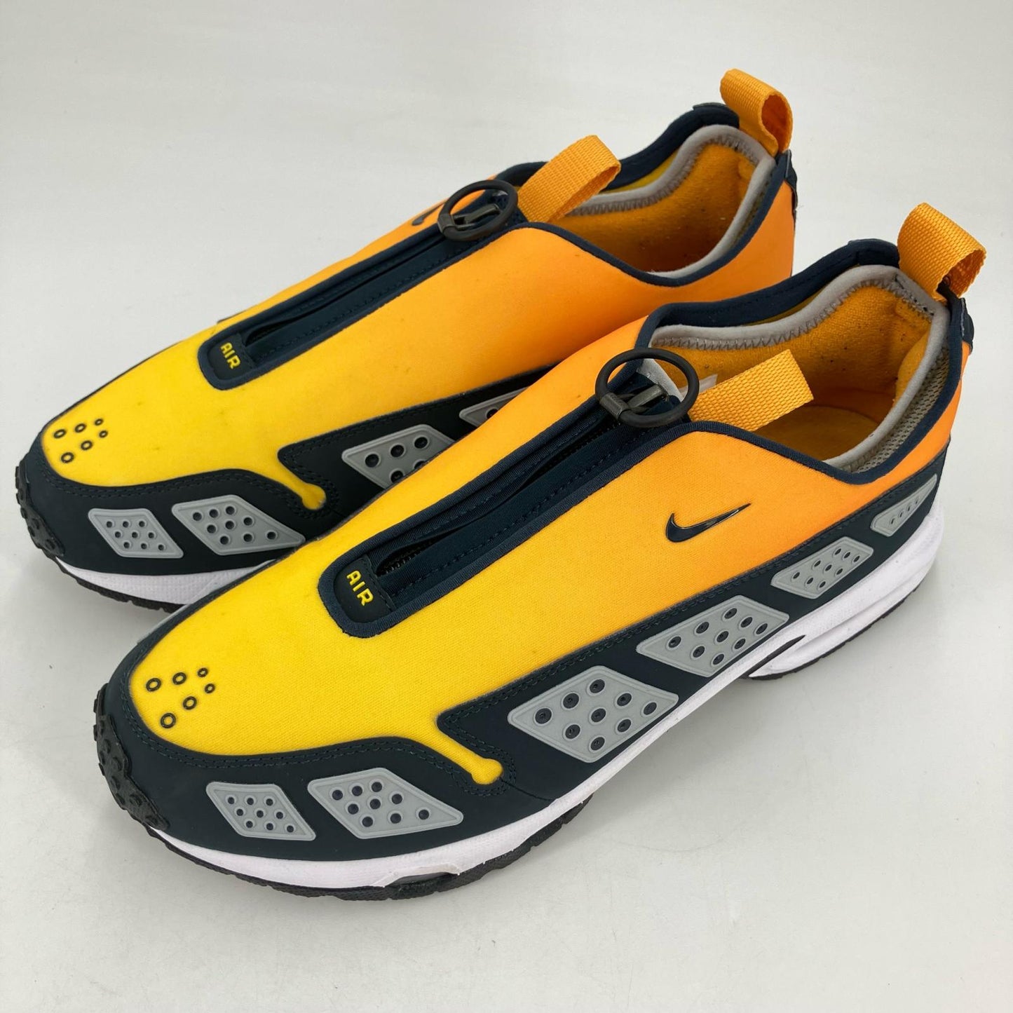 NIKE | ナイキ Women's Air Max SNDR? スニーカー HJ8080-700 イエロー 27.5cm【イオン広店】