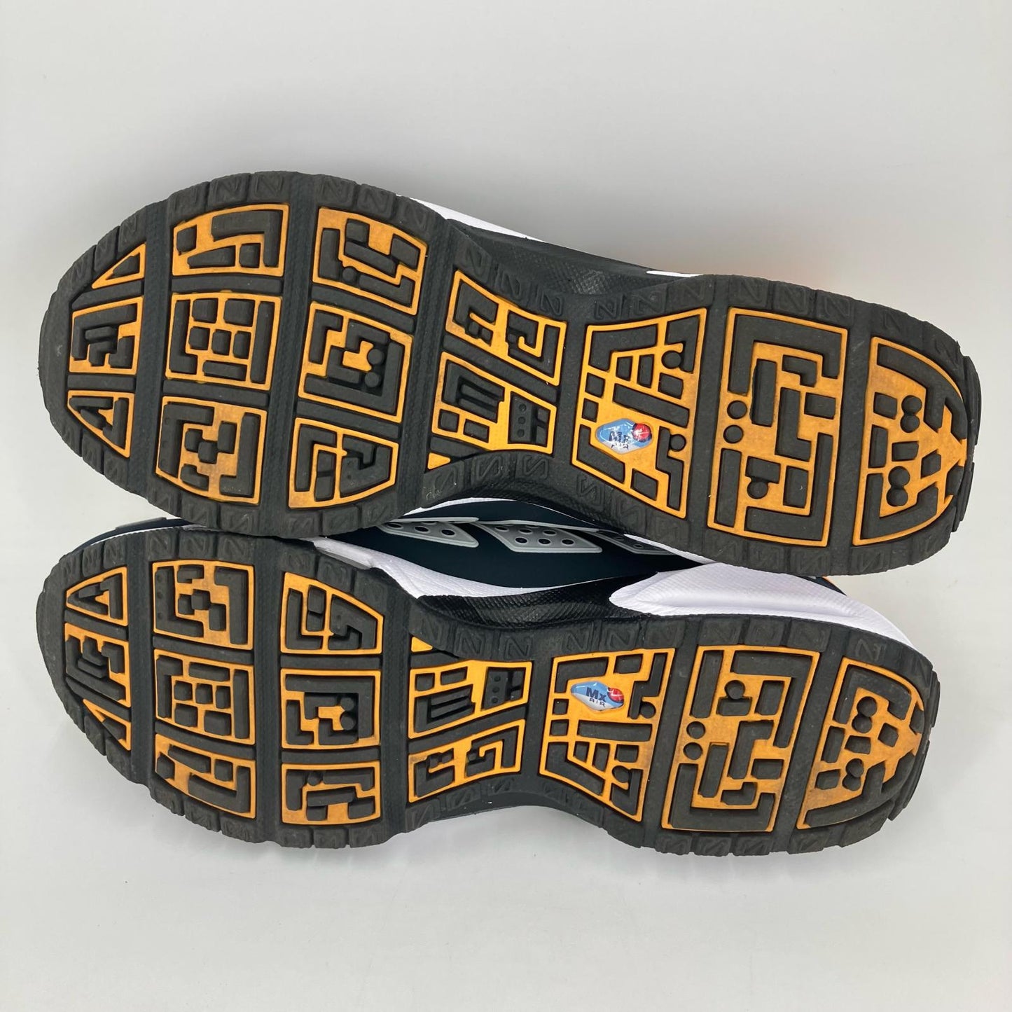 NIKE | ナイキ Women's Air Max SNDR? スニーカー HJ8080-700 イエロー 27.5cm【イオン広店】